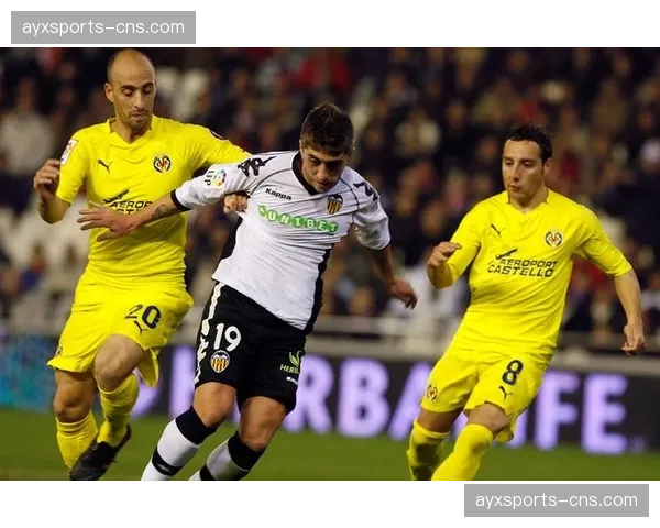 战术前瞻：瓦伦西亚vs比利亚雷亚尔，一场“巴斯克地区”风格的高位对决