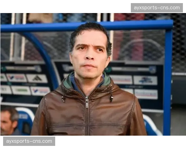 莱万特发布赛前训练视频，重点演练丢球后立即实施的前场反抢